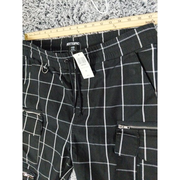 HOT TOPIC Grid Cargo Jogger Pants Mens XL Black White Checkered Goth Grunge NEW - Picture 5 of 8